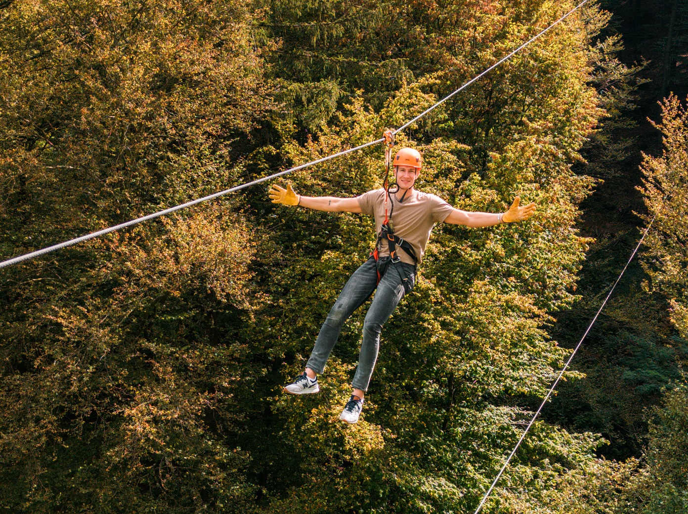 Vinska fontana Vodole zipline. Filip Flisar in Bogdan Mak – posestvo Sončni raj.